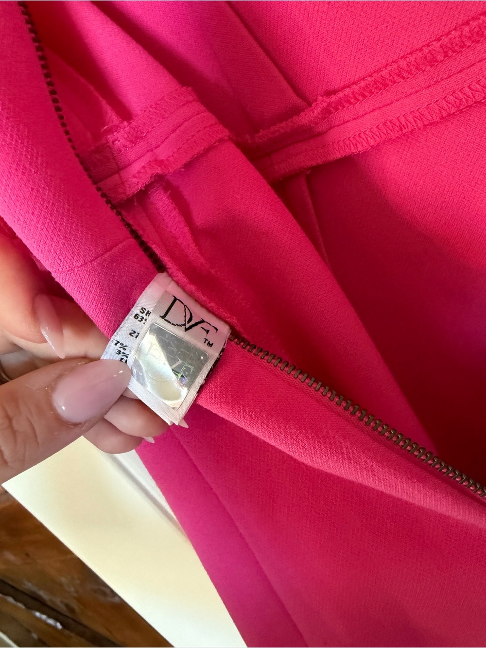 Diane Von Furstenberg Carrie Crewneck Sheath Dress Hot Orchid Pink - size S - Picture 3 of 3